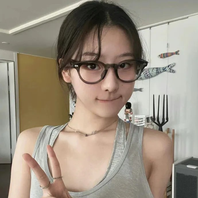 女服务员